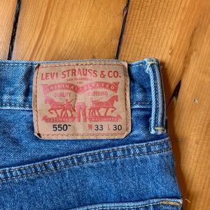 Levis 550 relaxed fit blue jeans